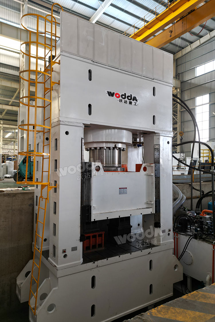 2500吨热锻法兰盘成型液压机 2500吨热锻法兰盘成型液压机