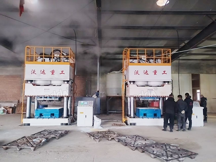 1600吨木屑托盘液压机客户现场.jpg 1600吨木屑托盘液压机客户现场.jpg