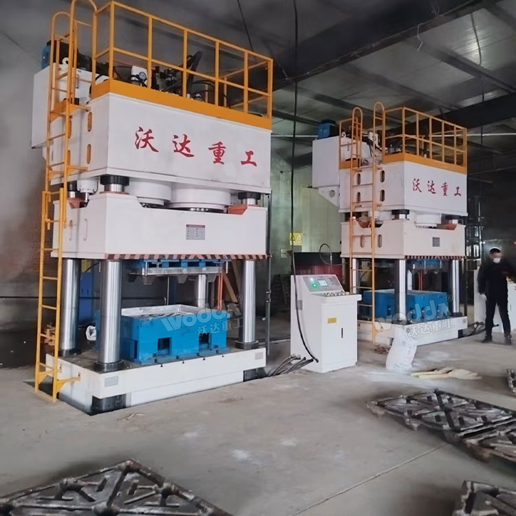 木屑托盘液压机(三梁四柱式).jpg 木屑托盘液压机(三梁四柱式).jpg