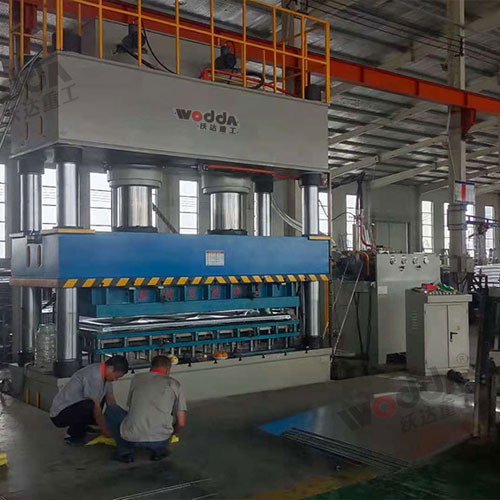 不锈钢水箱板液压机_1000吨液压机