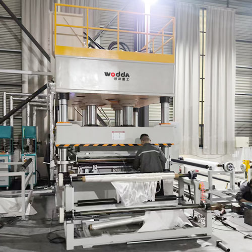 630吨PE防弹无纬布模压液压机