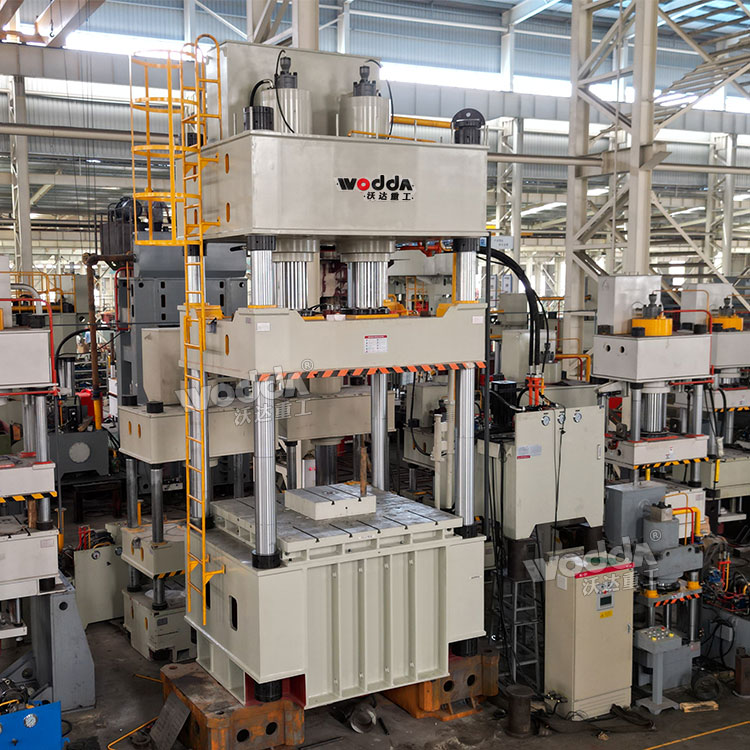 800吨四柱液压机