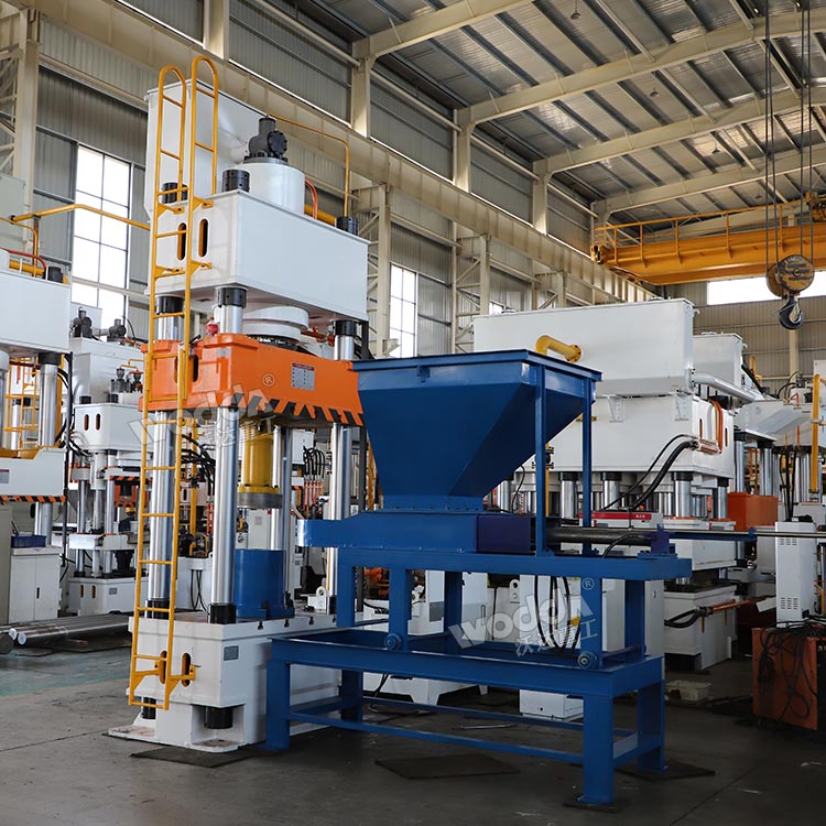 500吨四柱液压机