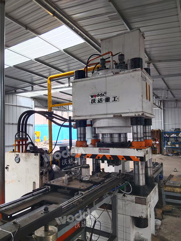 500吨锚杆托盘液压机