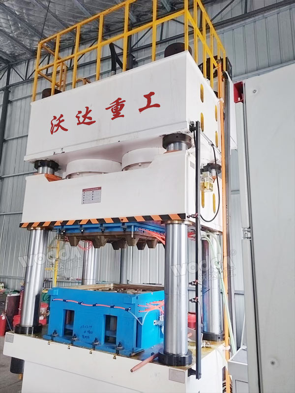 1600吨塑料托盘液压机