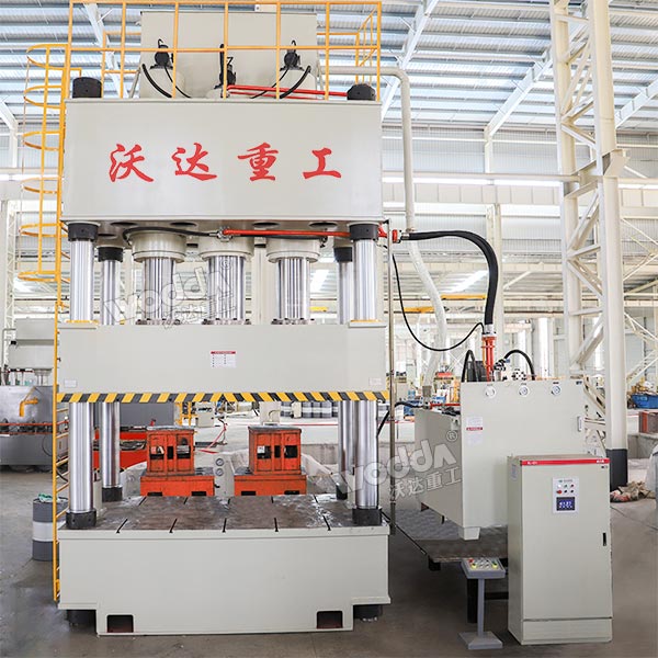 1500吨复合材料成型液压机