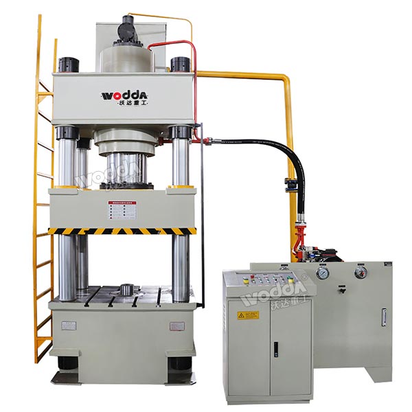 500吨四柱油压机