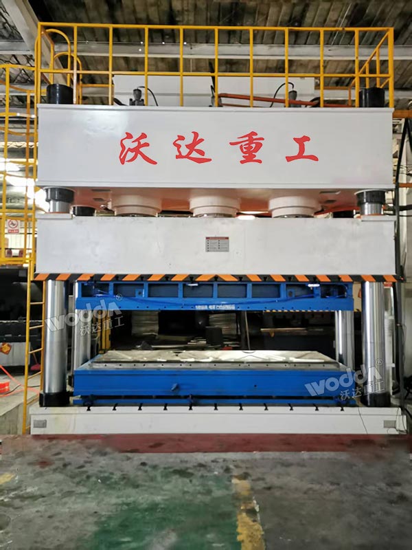 1250吨不锈钢水箱板液压机