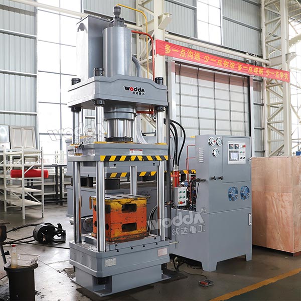 200吨四柱液压机（加热板）