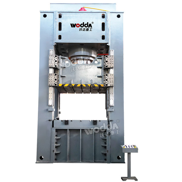 800吨框架式液压机