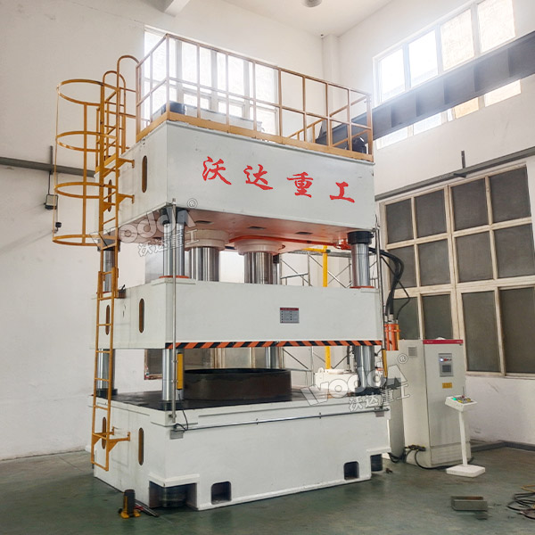 800吨四柱液压机