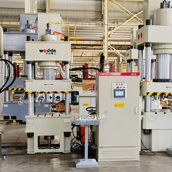 150吨伺服液压机