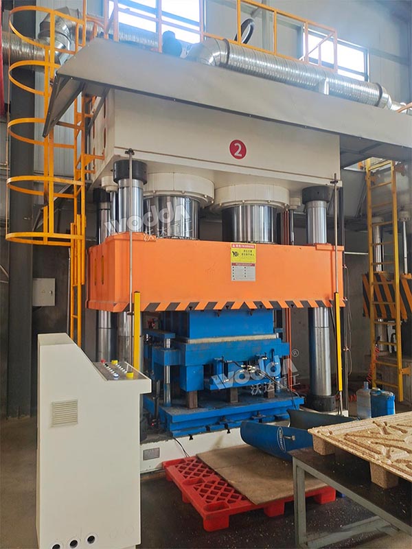 1600吨木屑托盘液压机