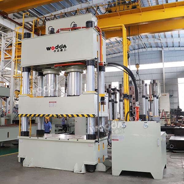 1000吨四柱液压机