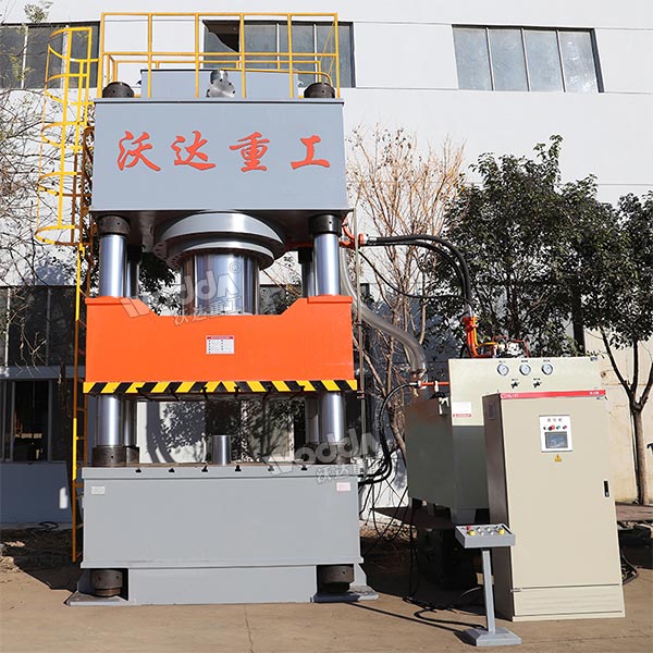 2000吨四柱液压机