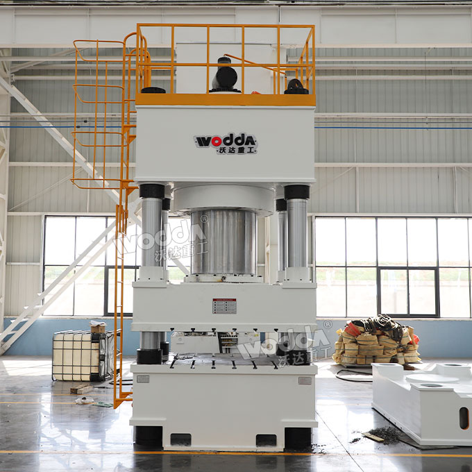 1600吨四柱液压机