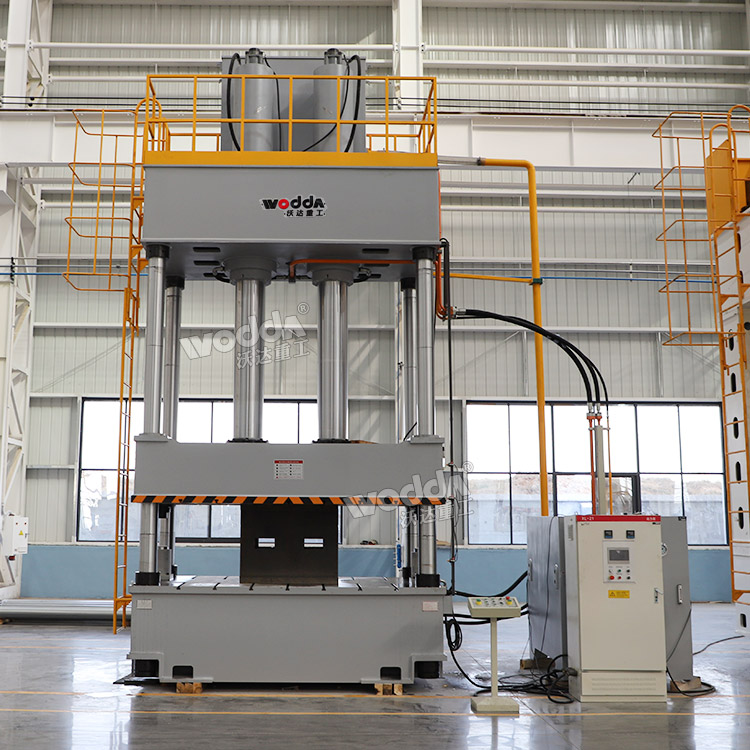 500吨四柱液压机